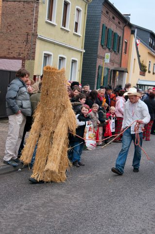 Strohbärentreiben Strohbärentreiben